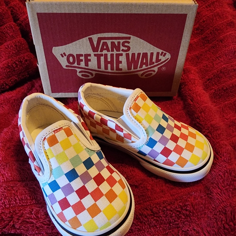 Vans - Picture 2 of 4